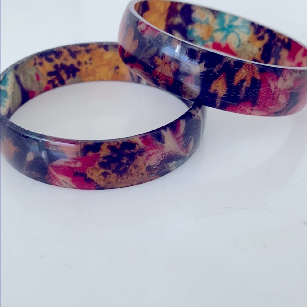 Artsy, bangles, purchase in India. Lightweight